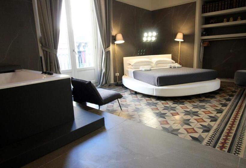 اتاق استاندارد با وان آب گرم, Duomo Housing Catania Le Suites