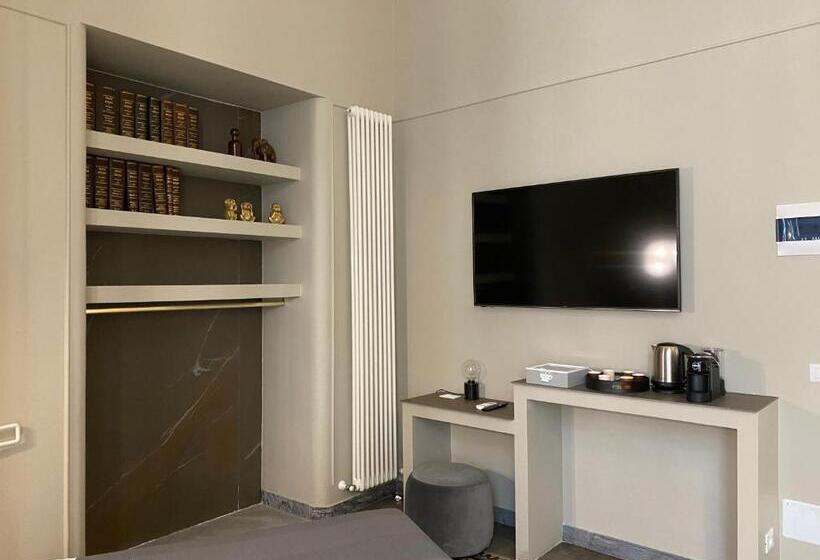 اتاق استاندارد با وان آب گرم, Duomo Housing Catania Le Suites