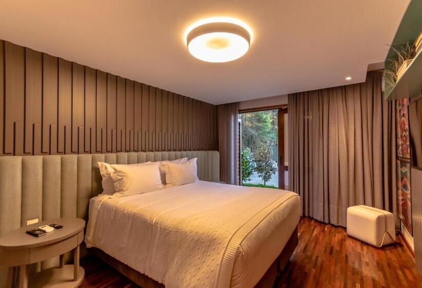 발코니가 있는 스위트, Pousada Boutique Figueira Da Serra