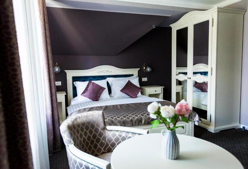 Номер Стандарт, Royal Inn Busteni Adults Only
