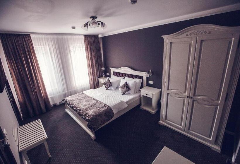 スタンダードルーム, Royal Inn Busteni Adults Only