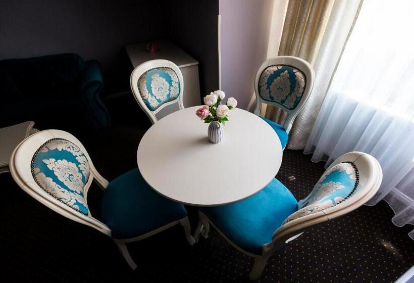 １ベッドルームのデラックスアパートメント, Royal Inn Busteni Adults Only