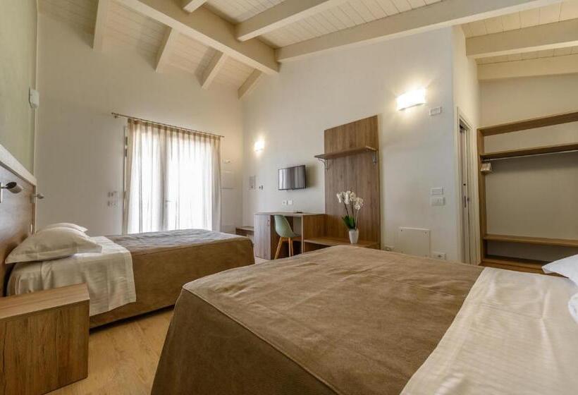 اتاق استاندارد چهار تخته, Terra Fina