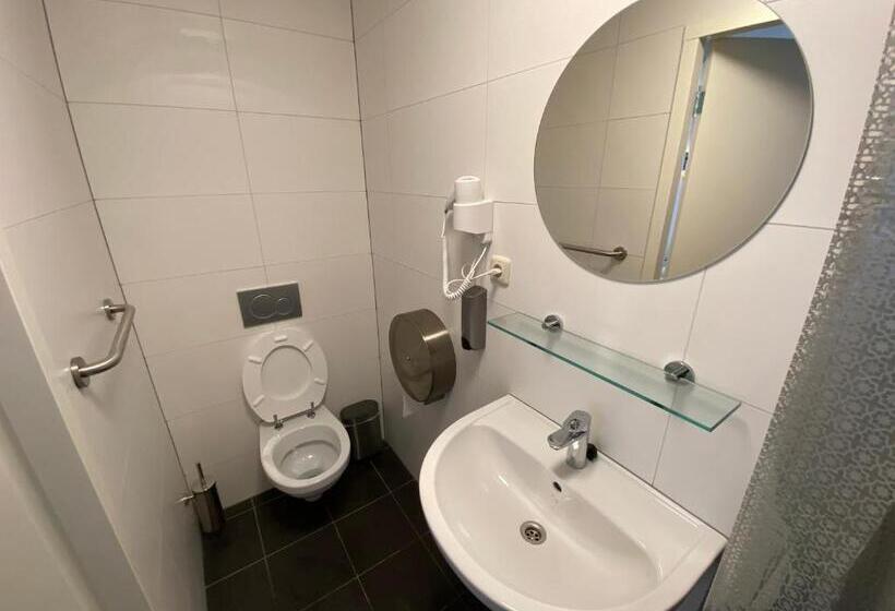 Четырехместный Номер Стандарт, Xplore Hostel Amsterdam