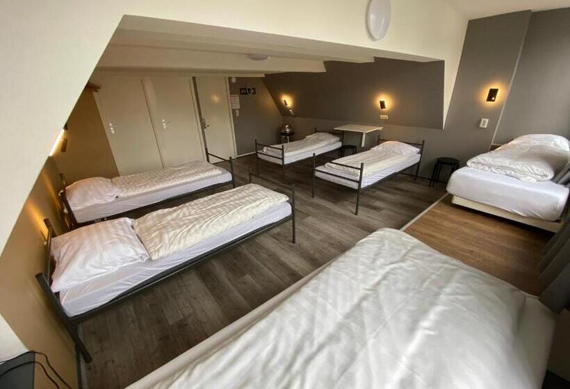 تختخواب در اتاق مشترک, Xplore Hostel Amsterdam