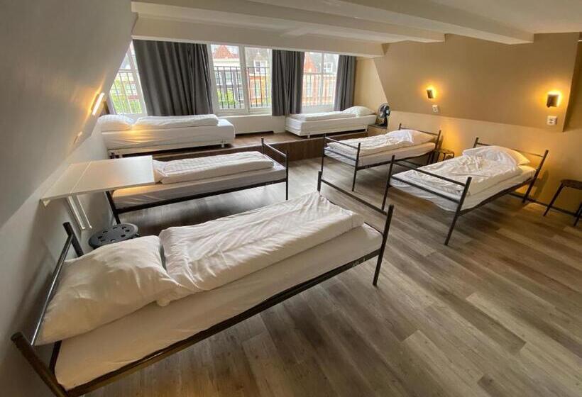 تختخواب در اتاق مشترک, Xplore Hostel Amsterdam