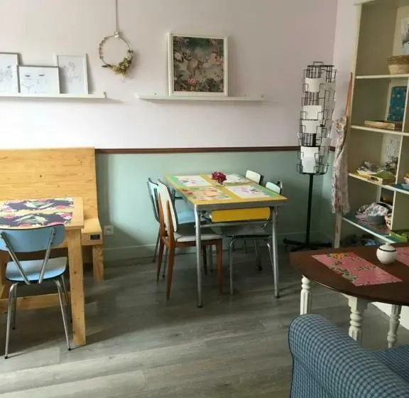 ガーデンビュースタンダードルーム, Un Dimanche Chez Julie Chambre Célestine
