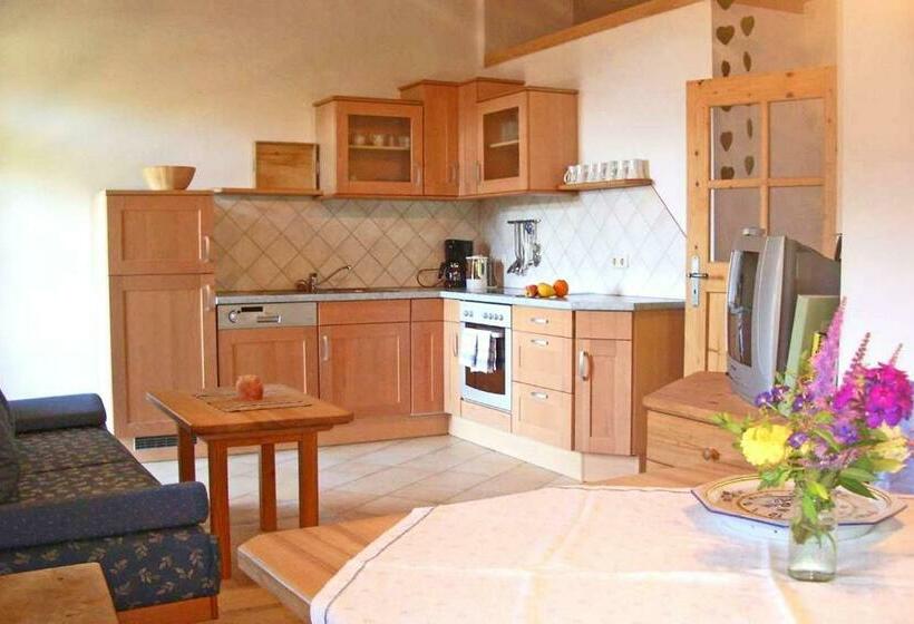 带2个卧室的公寓, Bergbauernhof Simmerl