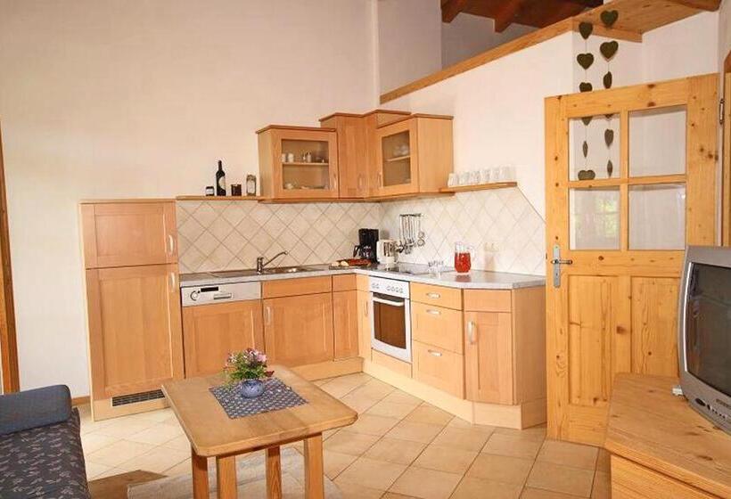 带2个卧室的公寓, Bergbauernhof Simmerl