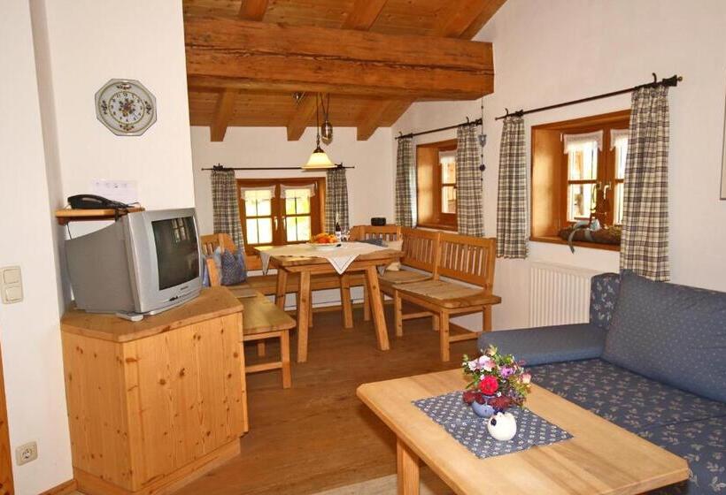 带2个卧室的公寓, Bergbauernhof Simmerl