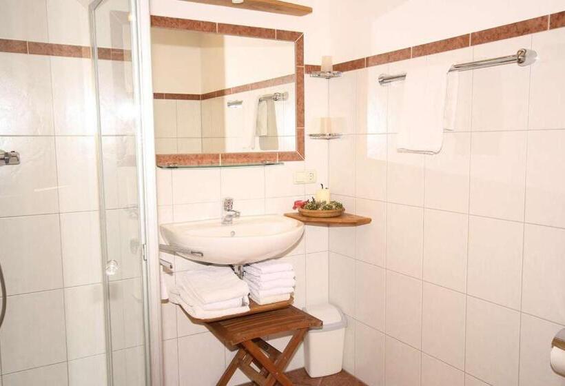 带2个卧室的公寓, Bergbauernhof Simmerl