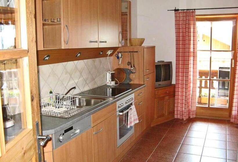 带2个卧室的公寓, Bergbauernhof Simmerl