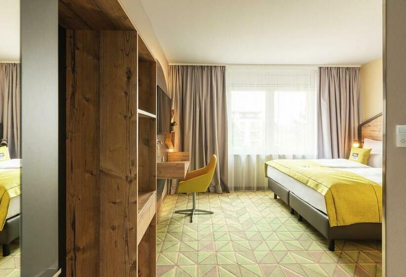 Номер Superior, Holiday Inn   The Niu, Mill Cologne Mülheim, An Ihg