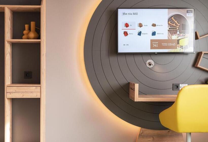 Трехместный Номер Deluxe, Holiday Inn   The Niu, Mill Cologne Mülheim, An Ihg