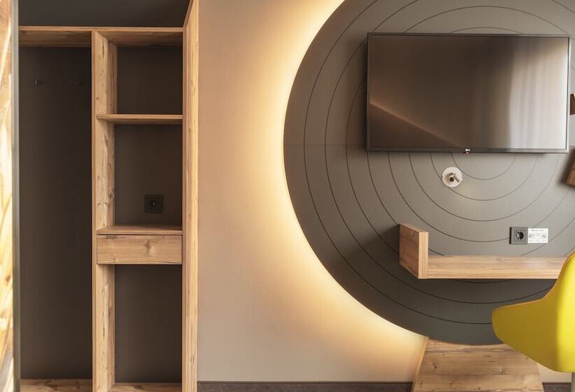 Номер Superior, Holiday Inn   The Niu, Mill Cologne Mülheim, An Ihg