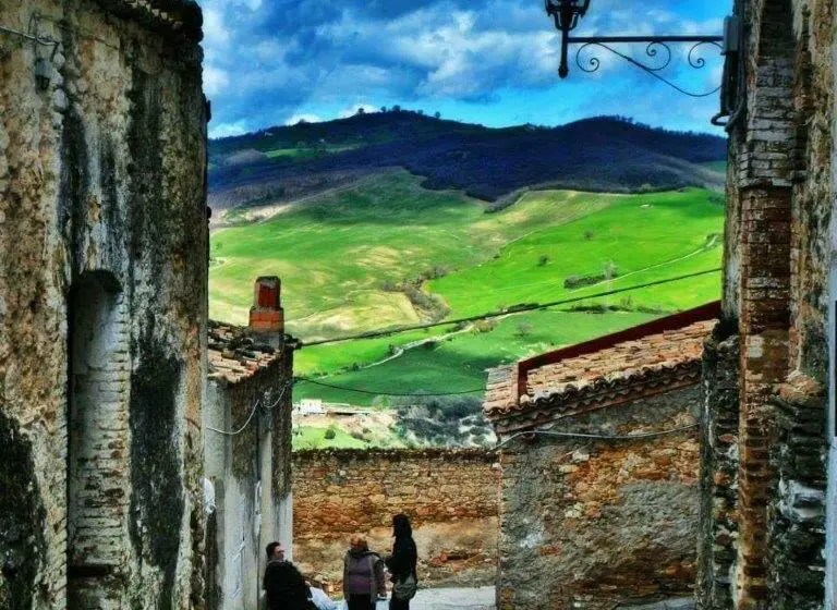 スタンダードスタジオ, Casa Del Borgo San Mauro Forte