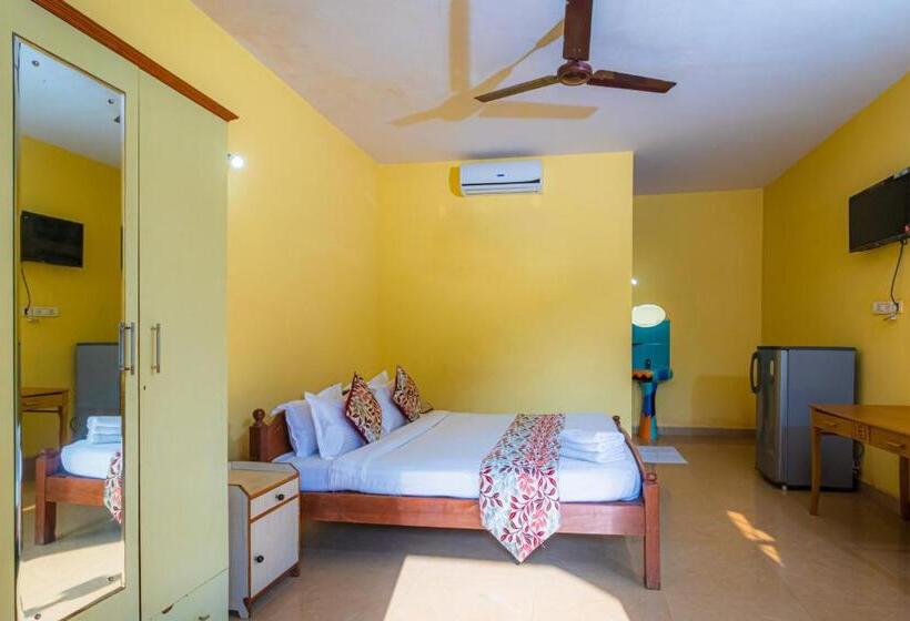 标准间, Larios Beach Holidays