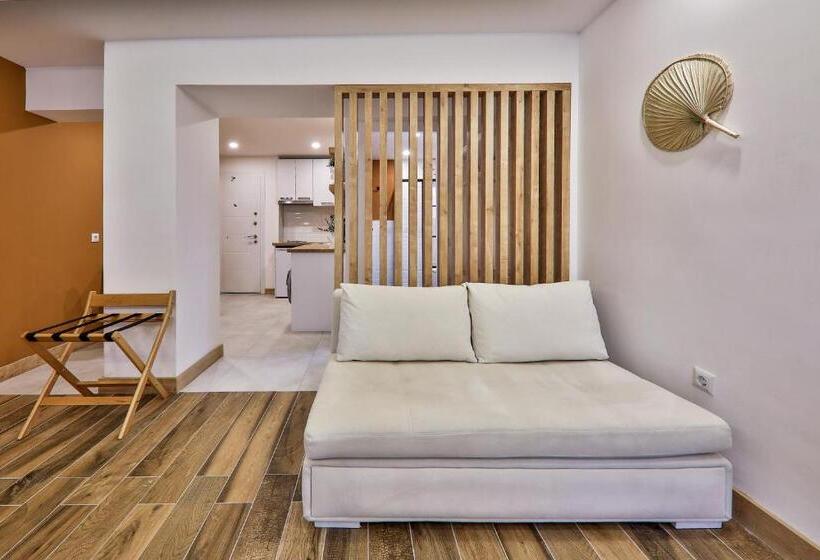 סטודיו דלוקס, Yaz Apart