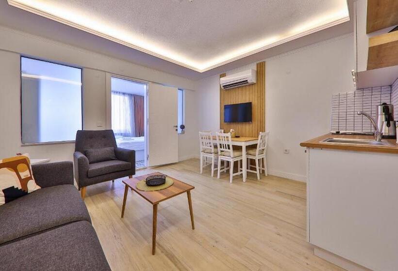 דירת חדר, Yaz Apart