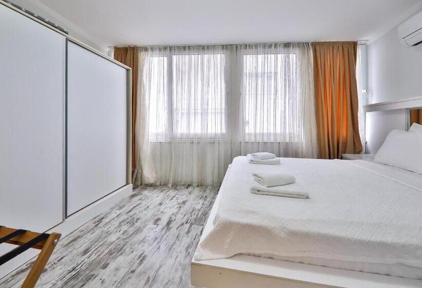 דירת חדר, Yaz Apart