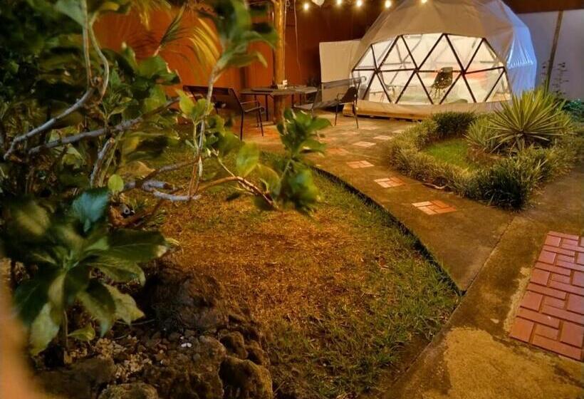 كوخ قياسي, Boruka Bnb