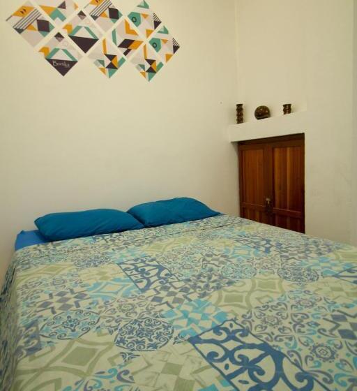 غرفة قياسية مع حمام خارجي, Boruka Bnb