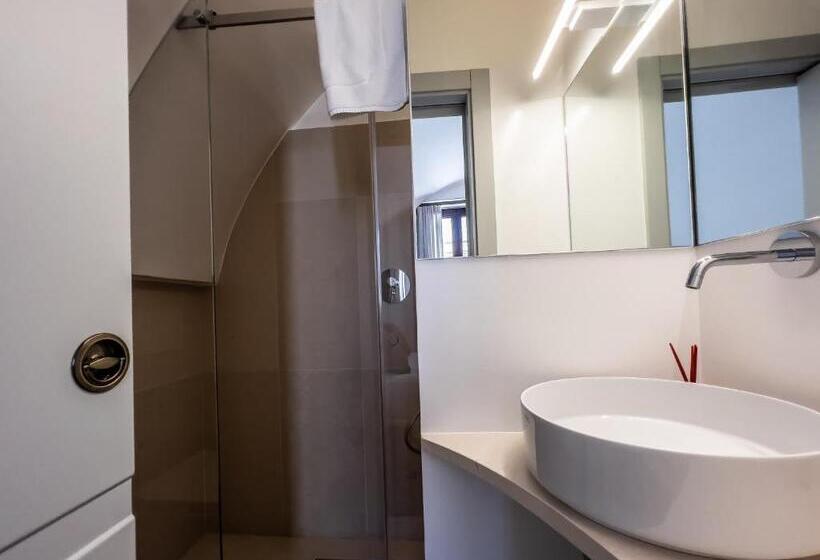 غرفة قياسية, Domus San Giovanni