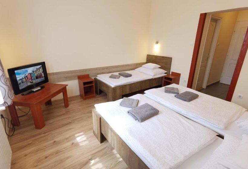 スタンダード４人部屋, Kamilla Panzió és Rendezvényház