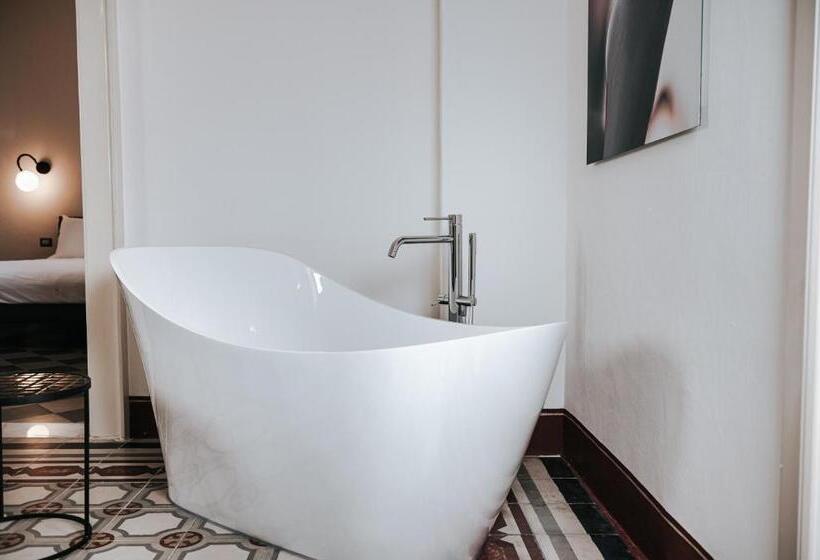 סוויטה, Palazzo Frangipane