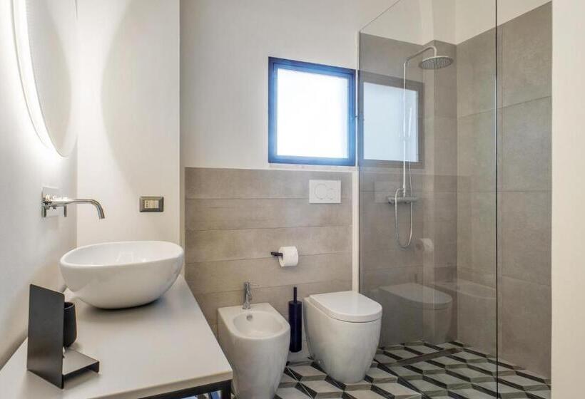 סוויטה, Palazzo Frangipane