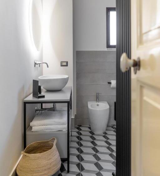 סוויטה, Palazzo Frangipane