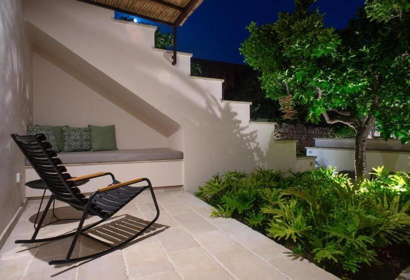 סוויטת ג'וניור נוף לגינה, Palazzo Frangipane