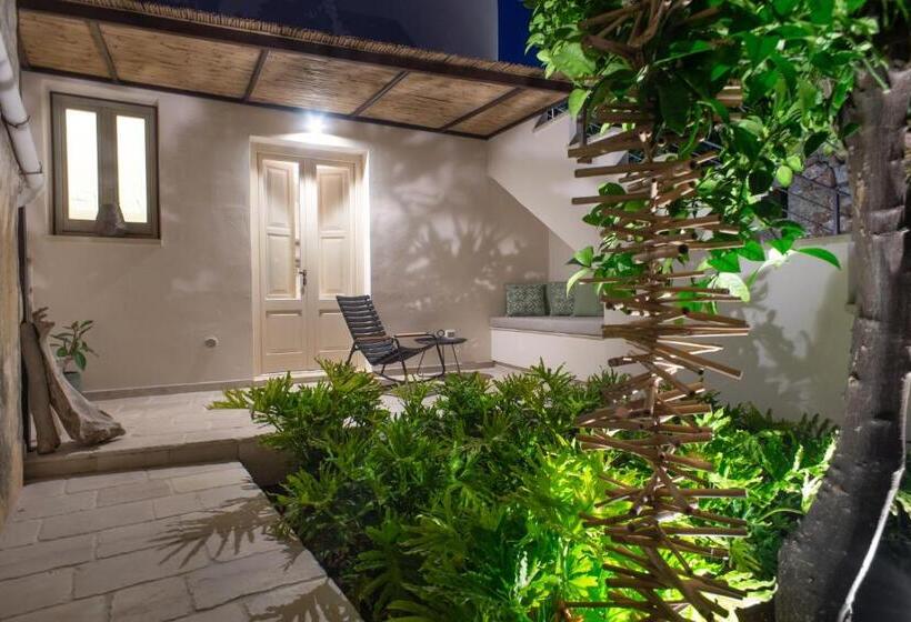 سوئیت جونیور با چشم‌انداز باغ, Palazzo Frangipane