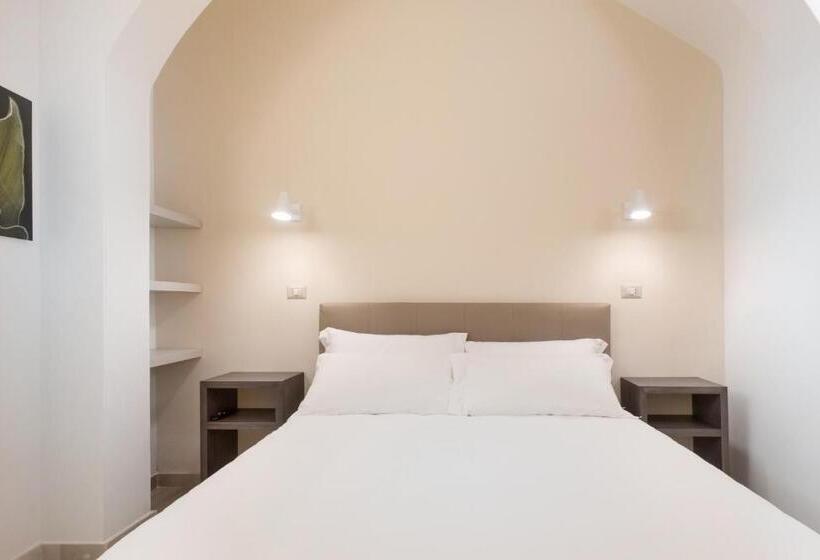 סוויטת ג'וניור נוף לגינה, Palazzo Frangipane