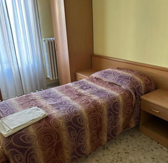 이코노미 싱글 룸, Albergo Pensione Bianco