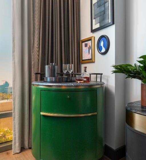 Стандартный Номер Кровать Кинг, Thompson Atlanta Buckhead, By Hyatt