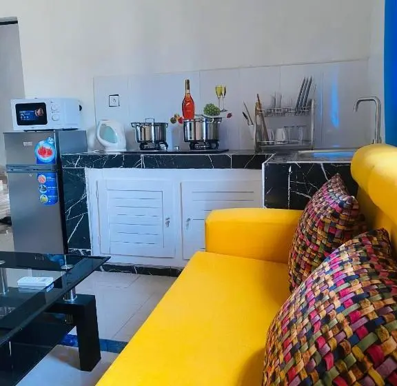 استودیوی لوکس, Residence Svet