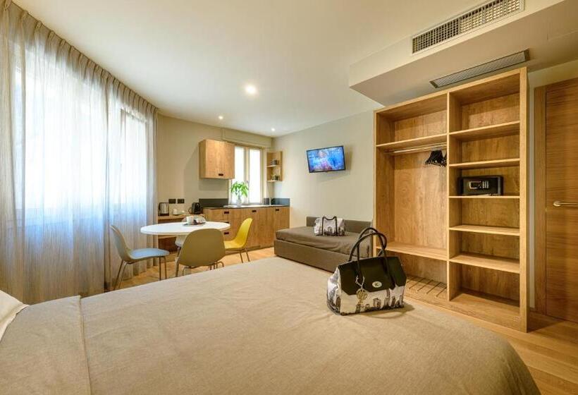 غرفة ديلوكس رباعية, Sanmartino Suite