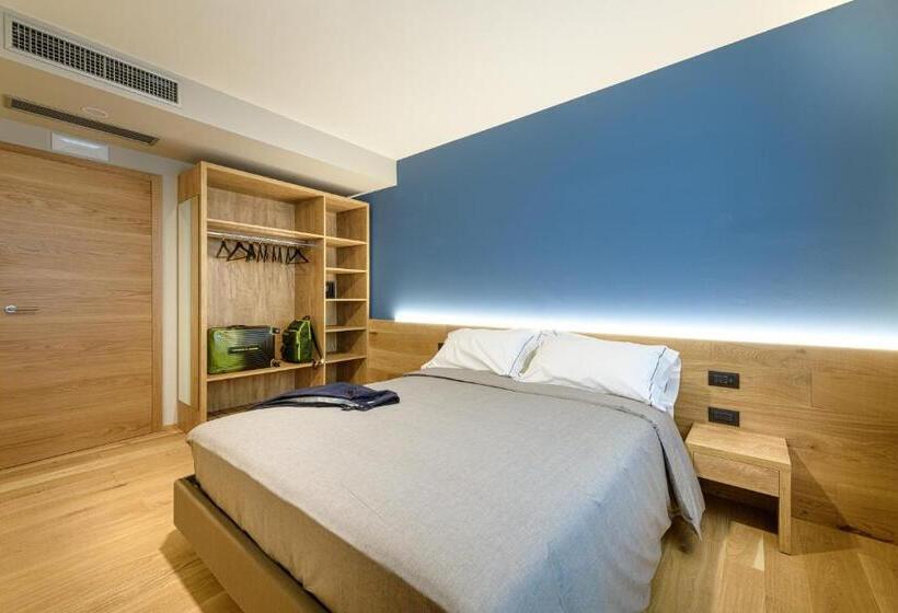 غرفة ديلوكس رباعية, Sanmartino Suite