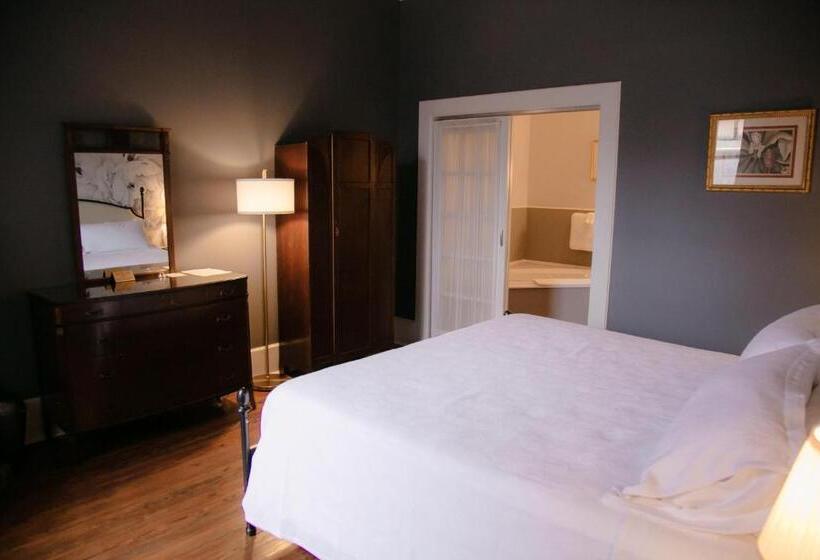 غرفة سوبيريور سرير كينج, The Grand