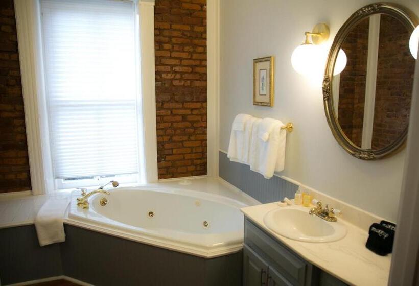 غرفة ديلوكس مزودة بشرفة, The Grand