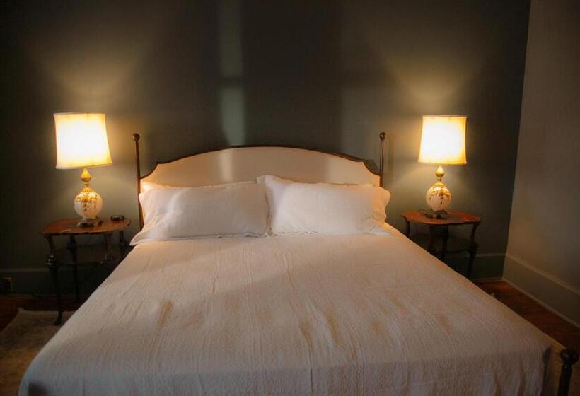 غرفة سوبيريور سرير كينج, The Grand