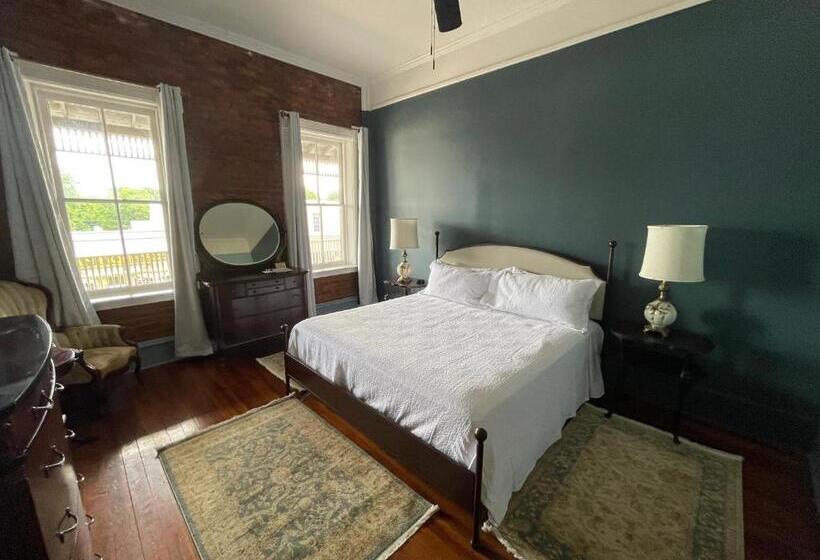 غرفة سوبيريور سرير كينج, The Grand