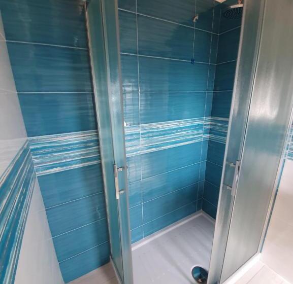 غرفة ديلوكس مطلّة علي البحر, Colle Del Mirto