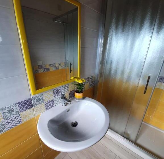 غرفة ديلوكس, Colle Del Mirto