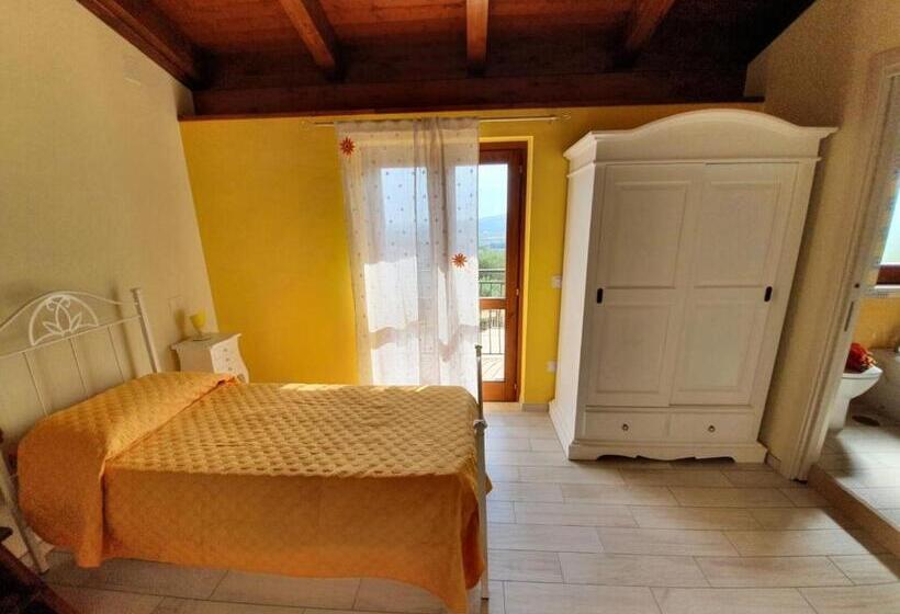 غرفة ديلوكس, Colle Del Mirto