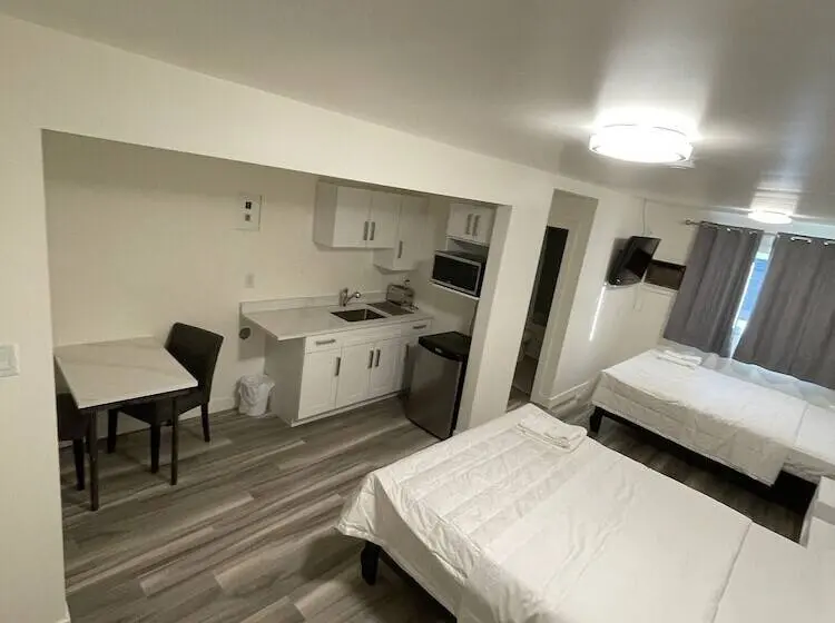 デラックススタジオ, Destination Inn