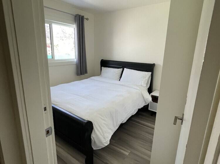 سوییت لوکس, Destination Inn