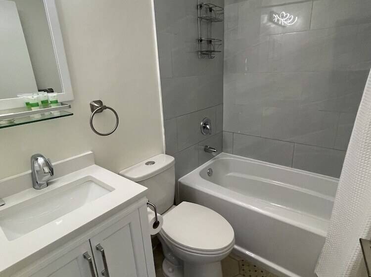 Студия Deluxe, Destination Inn