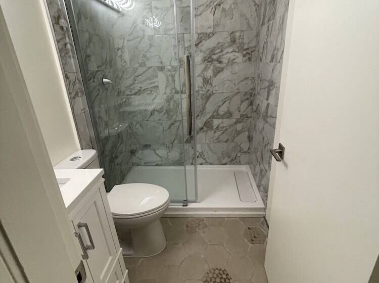 استودیوی لوکس, Destination Inn